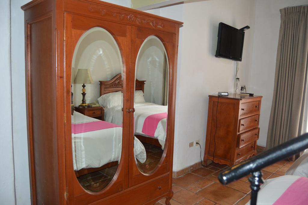 Meson Del Mar